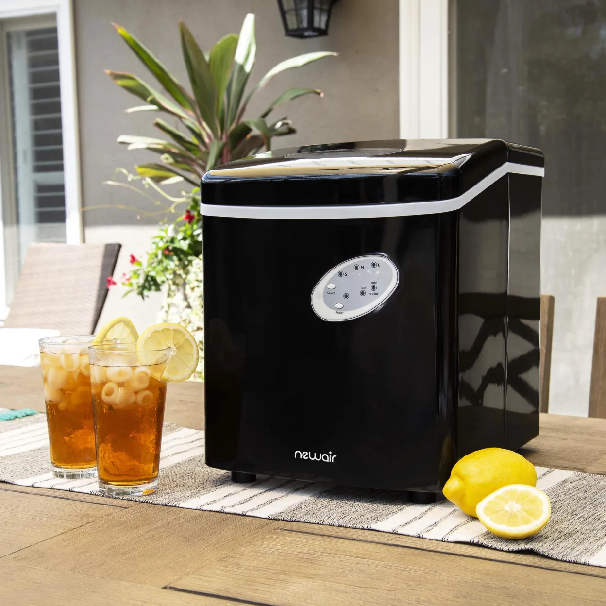 Newair Countertop Ice Maker, 28 lbs. of Ice a Day, 3 Ice Sizes, BPA-Free Parts
