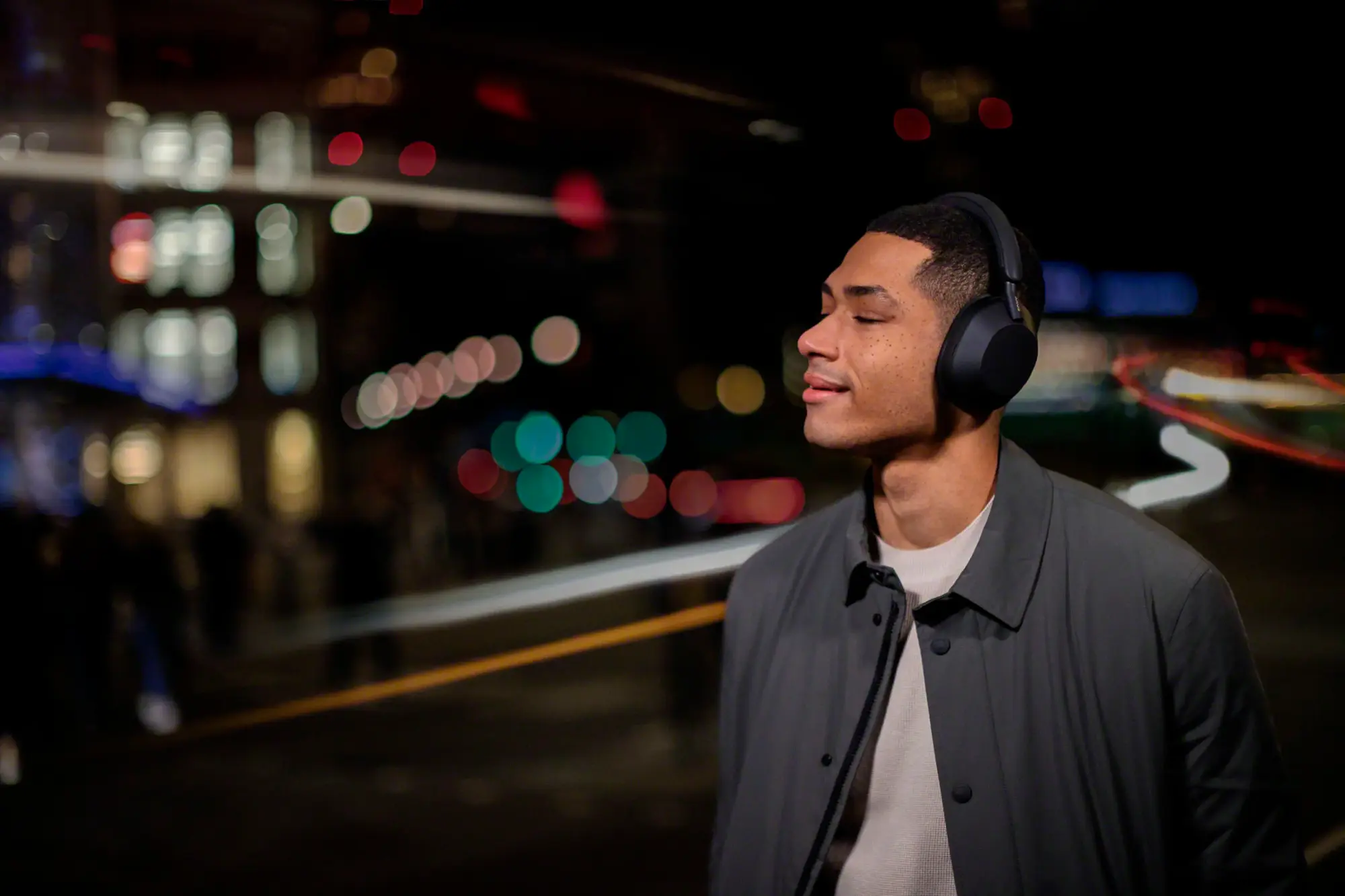 Sony - WH-1000XM5 Wireless Noise-Canceling Over-the-Ear Headphones